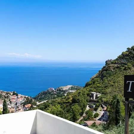 The View Luxury Apartments Taormina Exterior photo